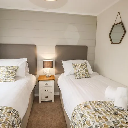 Bramblings By The Tatil Evi